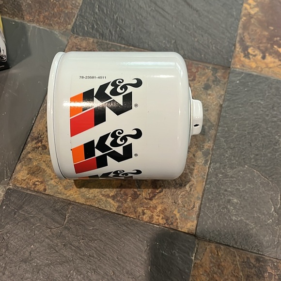 New in Box K&N wrench-off Oil filter. HP-2010 - Picture 6 of 8